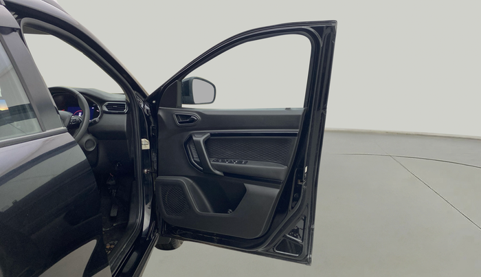 2023 Renault Kiger RXZ AMT, Petrol, Automatic, 10,030 km, RHS Front Door