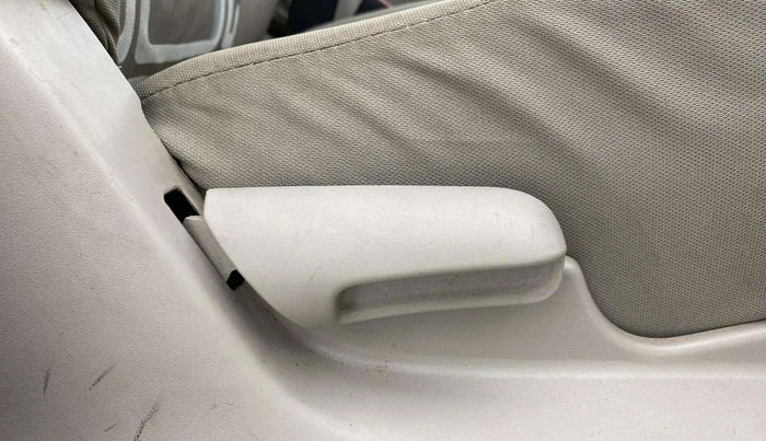 2018 Maruti Celerio VXI, Petrol, Manual, 26,033 km, Driver Side Adjustment Panel