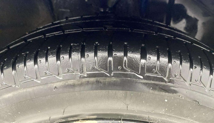 2021 Maruti Celerio ZXI PLUS AGS, Petrol, Automatic, 30,569 km, Right Front Tyre Tread