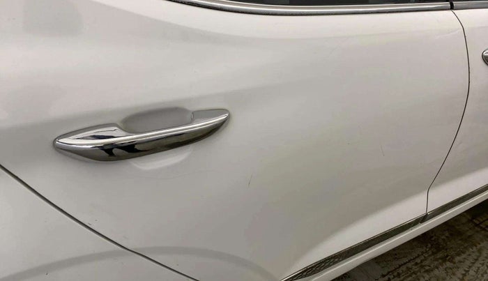 2022 Hyundai AURA S 1.2 CNG, CNG, Manual, 40,165 km, Right rear door - Minor scratches