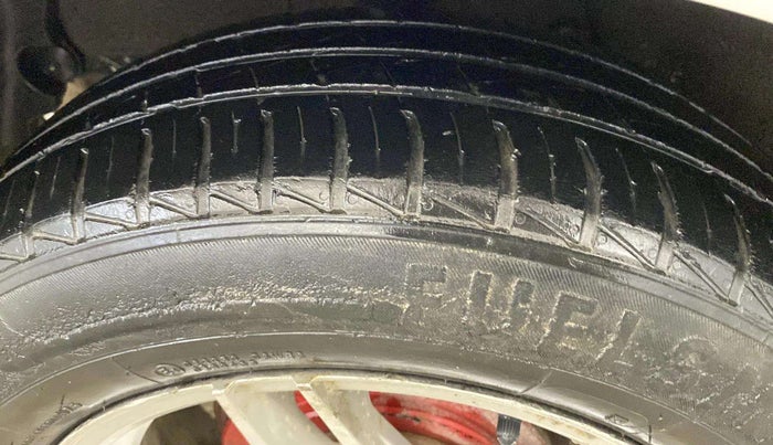 2022 Hyundai AURA S 1.2 CNG, CNG, Manual, 40,165 km, Left Front Tyre Tread
