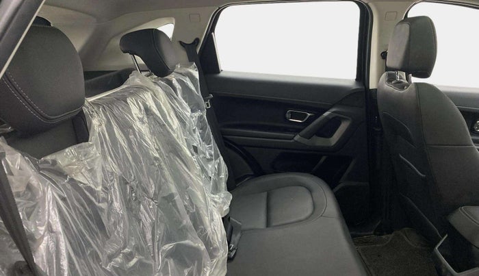 2020 Tata Harrier XZA PLUS 2.0L DARK EDITION, Diesel, Automatic, 51,291 km, Right Side Rear Door Cabin