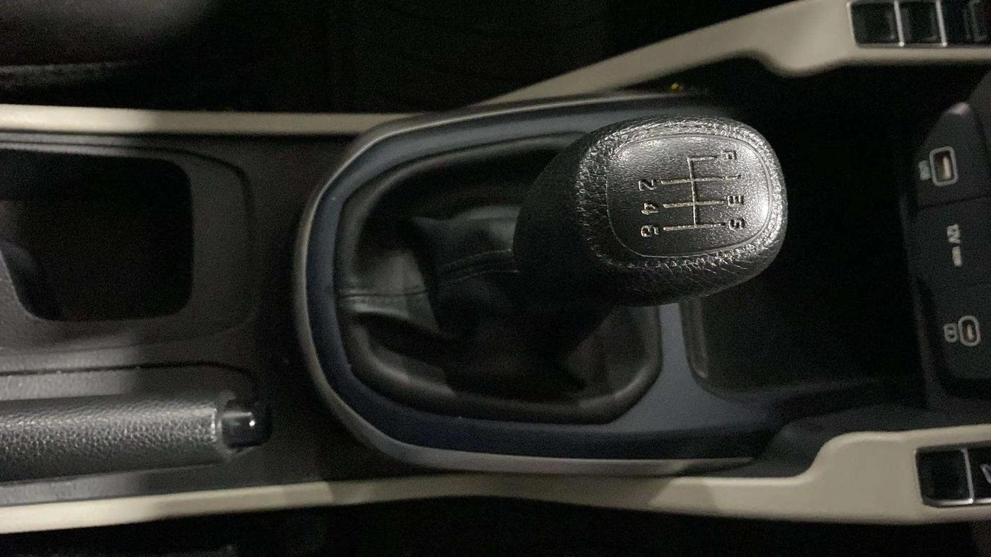 2024 KIA CARENS Premium (O) 1.5 Petrol 7 STR, Petrol, Manual, 7,888 km, Gear Lever