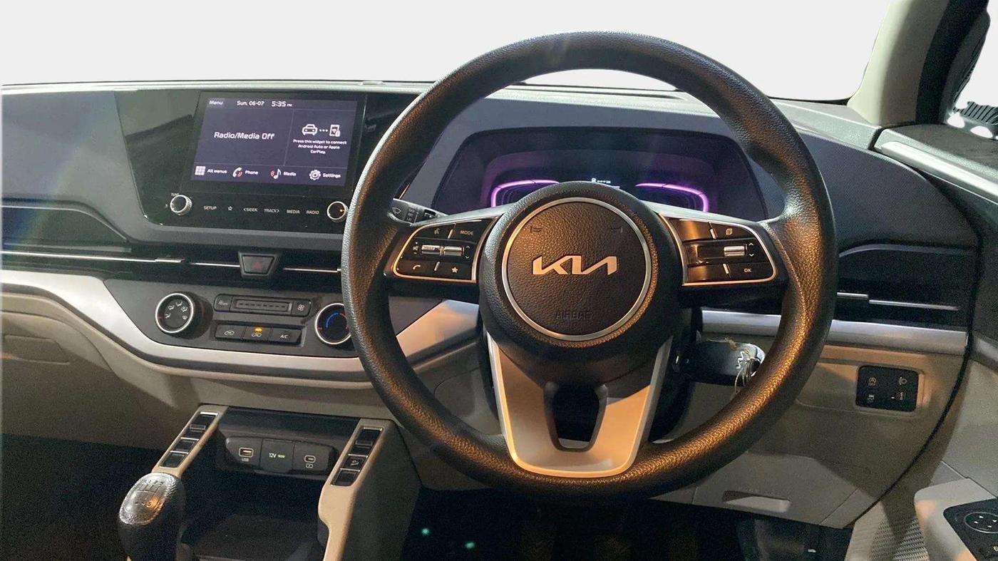 2024 KIA CARENS Premium (O) 1.5 Petrol 7 STR, Petrol, Manual, 7,888 km, Steering Wheel Close Up