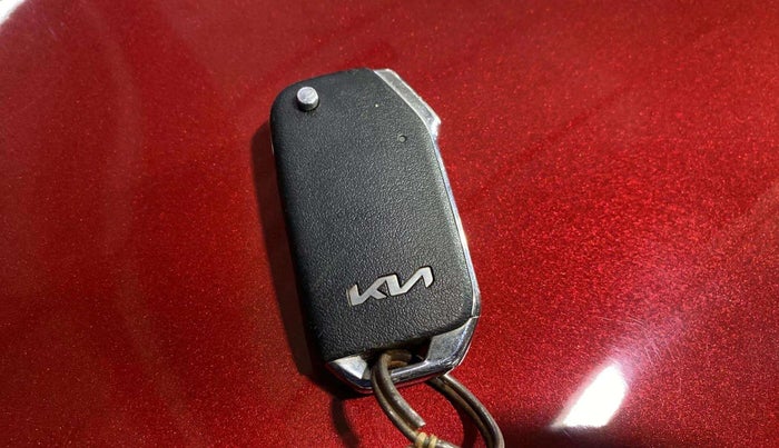 2024 KIA CARENS Premium (O) 1.5 Petrol 7 STR, Petrol, Manual, 7,888 km, Key Close Up