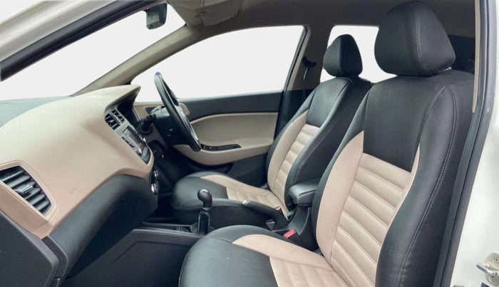 2018 Hyundai Elite i20 ASTA 1.2, Petrol, Manual, 26,272 km, Right Side Front Door Cabin