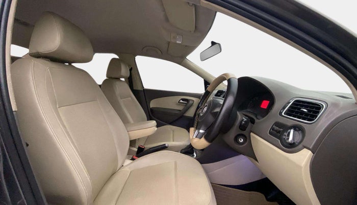 2014 Volkswagen Vento HIGHLINE PETROL AT, Petrol, Automatic, 52,530 km, Right Side Front Door Cabin