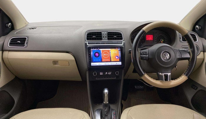 2014 Volkswagen Vento HIGHLINE PETROL AT, Petrol, Automatic, 52,530 km, Dashboard