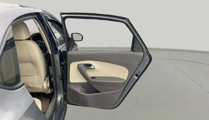 2014 Volkswagen Vento HIGHLINE PETROL AT, Petrol, Automatic, 52,530 km, RHS Rear Door