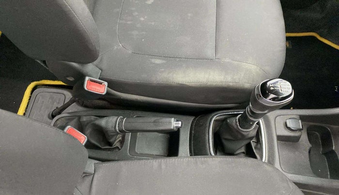 2019 Renault Kwid RXT 0.8, Petrol, Manual, 38,943 km, Gear Lever