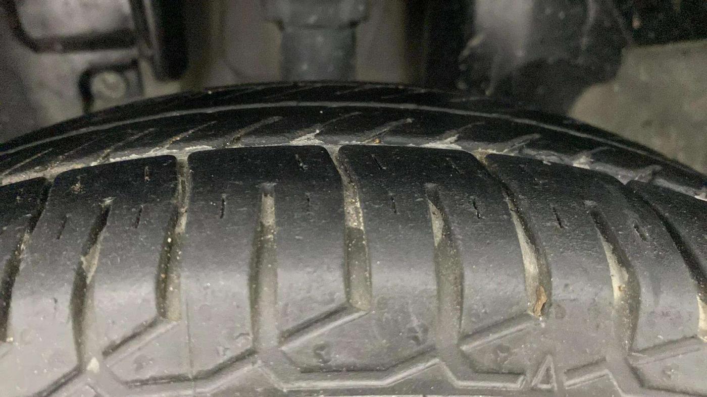 2019 Renault Kwid RXT 0.8 (O), Petrol, Manual, 77,338 km, Left Rear Tyre Tread