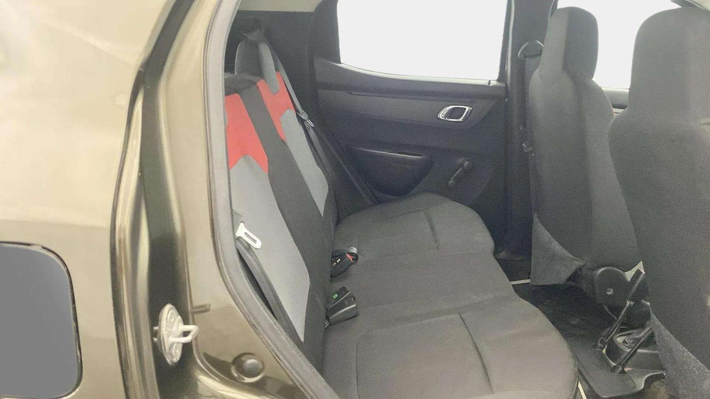 2019 Renault Kwid RXT 0.8 (O), Petrol, Manual, 77,338 km, Right Side Rear Door Cabin