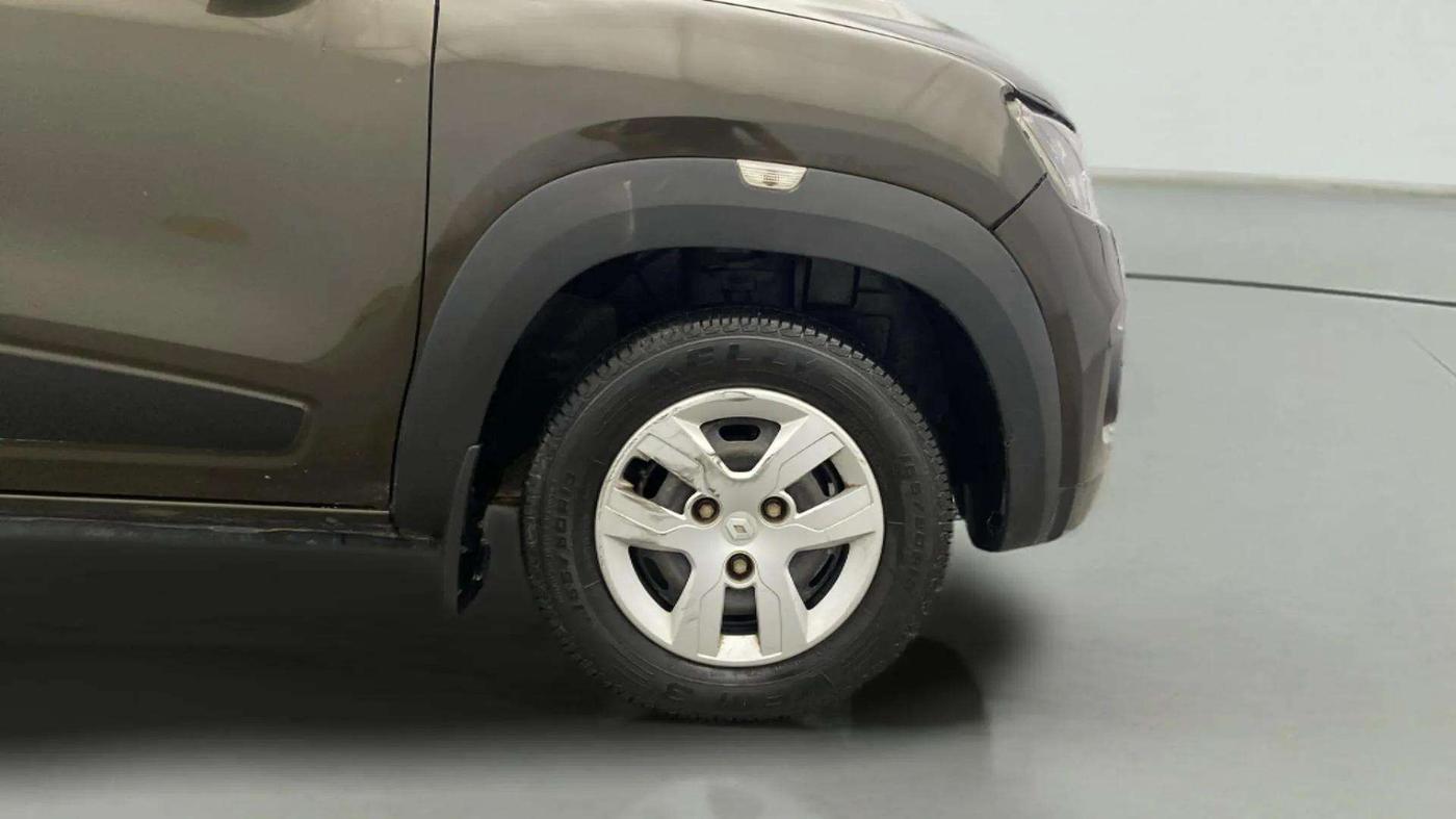 2019 Renault Kwid RXT 0.8 (O), Petrol, Manual, 77,338 km, Right Front Wheel
