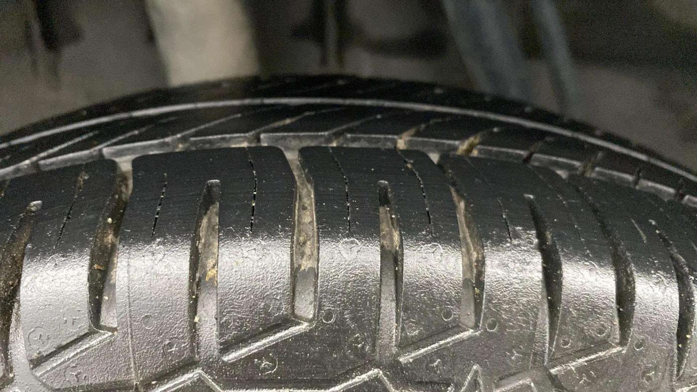 2019 Renault Kwid RXT 0.8 (O), Petrol, Manual, 77,338 km, Right Rear Tyre Tread