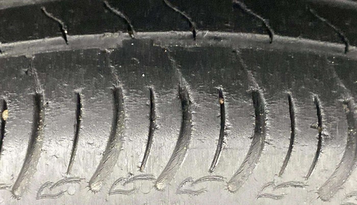 2020 Maruti S PRESSO VXI+, Petrol, Manual, 99,238 km, Right Front Tyre Tread