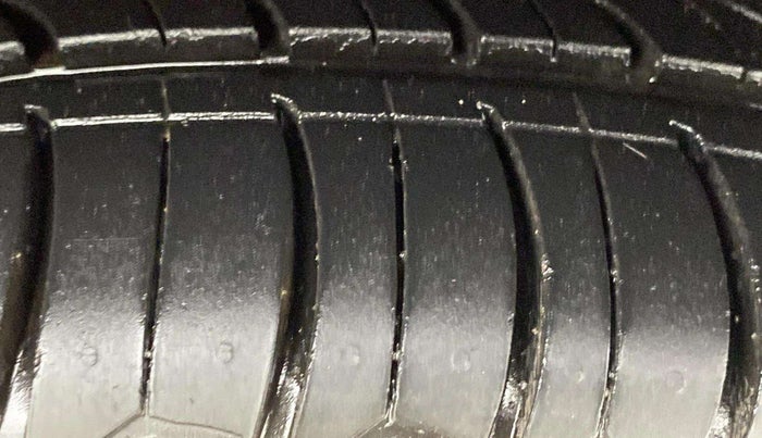 2021 Maruti Baleno ZETA PETROL 1.2, Petrol, Manual, 70,630 km, Right Front Tyre Tread