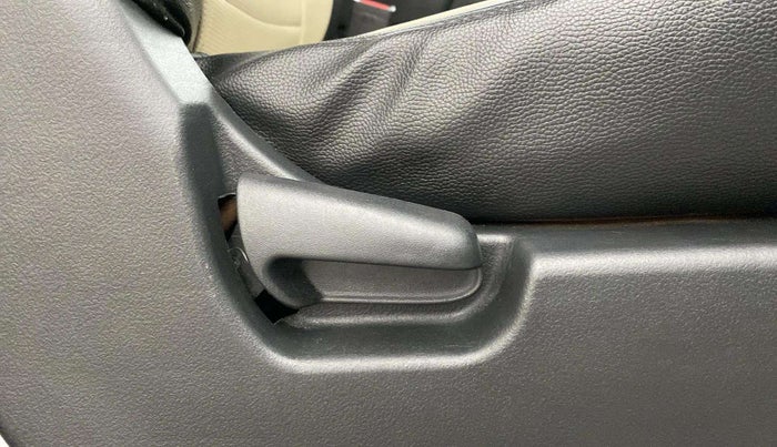 2017 Maruti Wagon R 1.0 VXI+ AMT, Petrol, Automatic, 78,998 km, Driver Side Adjustment Panel