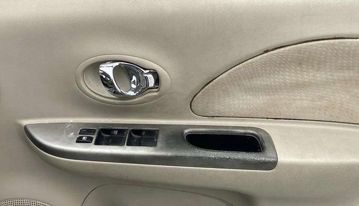 2015 Nissan Micra XV CVT, Petrol, Automatic, 40,544 km, Driver Side Door Panels Control