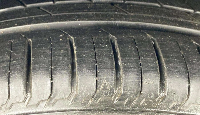 2015 Nissan Micra XV CVT, Petrol, Automatic, 40,544 km, Right Rear Tyre Tread