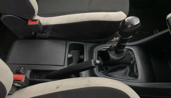 2020 Renault TRIBER RXL MT, Petrol, Manual, 30,223 km, Gear Lever