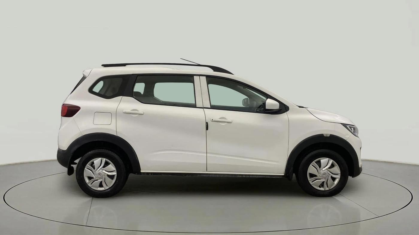 2020 Renault TRIBER RXL MT, Petrol, Manual, 30,452 km, Right Side View