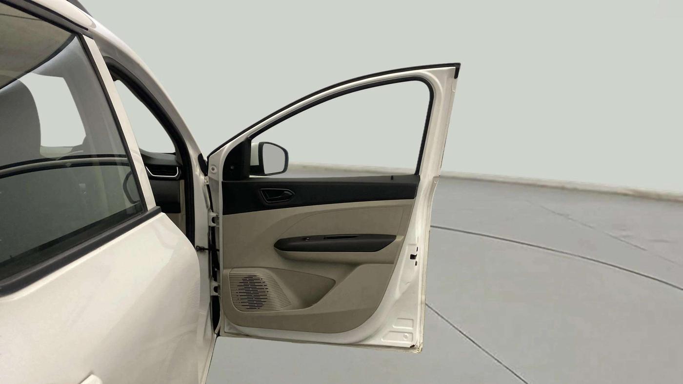2020 Renault TRIBER RXL MT, Petrol, Manual, 30,452 km, RHS Front Door