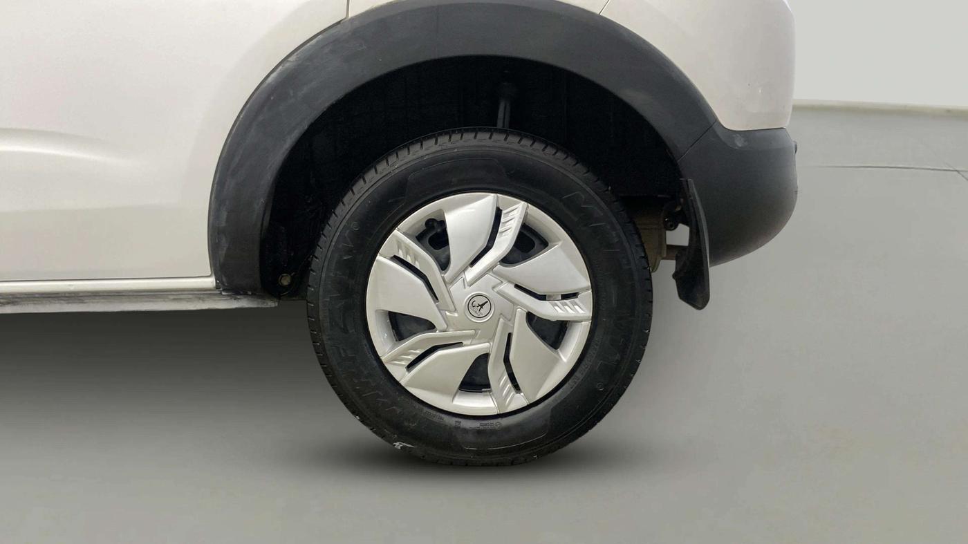 2020 Renault TRIBER RXL MT, Petrol, Manual, 30,452 km, Left Rear Wheel