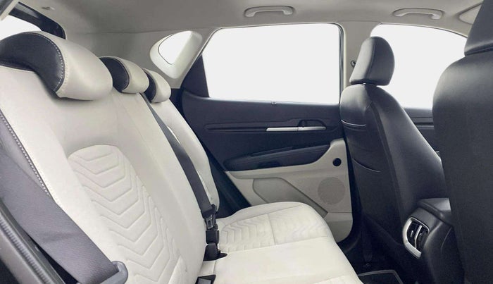 2023 KIA SONET HTX 1.5 DIESEL IMT, Diesel, Manual, 25,105 km, Right Side Rear Door Cabin