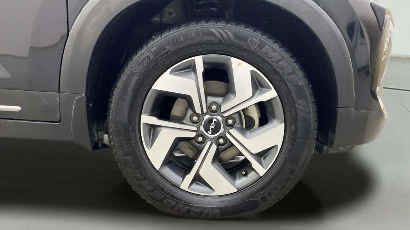 2023 KIA SONET HTX 1.5 DIESEL IMT, Diesel, Manual, 25,105 km, Right Front Wheel