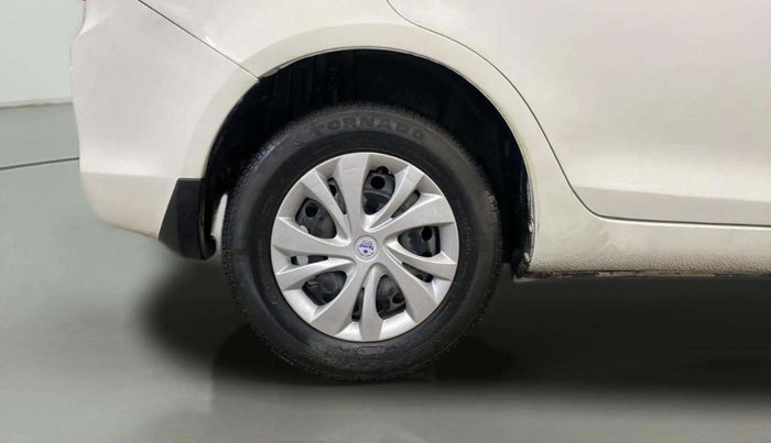 2016 Maruti Swift Dzire VXI, Petrol, Manual, 53,830 km, Right Rear Wheel