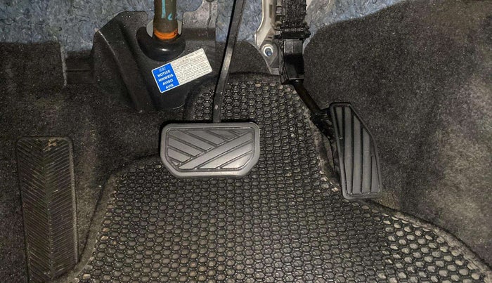 2018 Maruti Baleno ALPHA CVT PETROL 1.2, Petrol, Automatic, 76,221 km, Pedals
