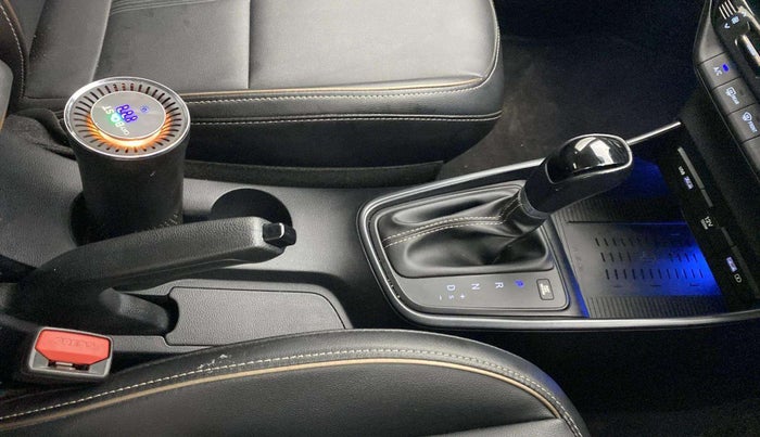 2020 Hyundai NEW I20 ASTA (O) 1.0 TURBO GDI DCT, Petrol, Automatic, 39,109 km, Gear Lever