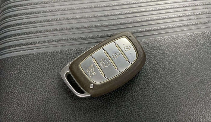 2020 Hyundai NEW I20 ASTA (O) 1.0 TURBO GDI DCT, Petrol, Automatic, 39,109 km, Key Close Up