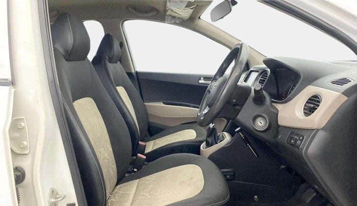 2017 Hyundai Grand i10 SPORTZ (O) 1.2 KAPPA VTVT, CNG, Manual, 55,430 km, Right Side Front Door Cabin