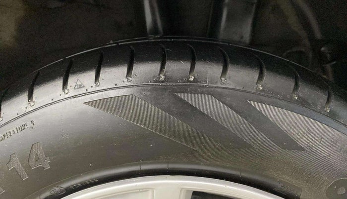 2017 Hyundai Grand i10 SPORTZ (O) 1.2 KAPPA VTVT, CNG, Manual, 55,430 km, Left Rear Tyre Tread