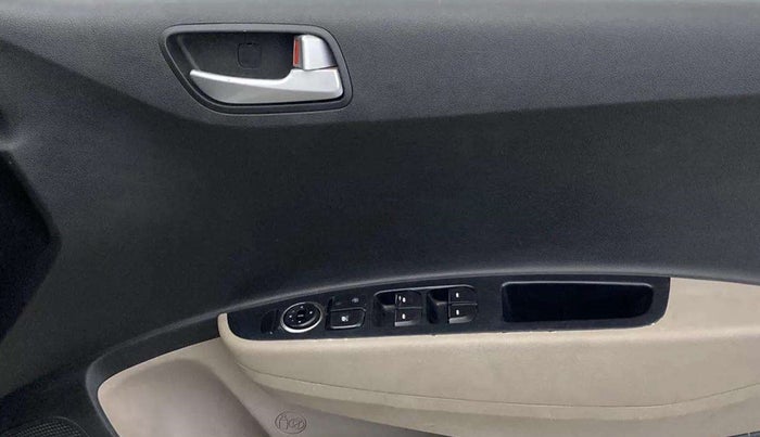 2017 Hyundai Grand i10 SPORTZ (O) 1.2 KAPPA VTVT, CNG, Manual, 55,430 km, Driver Side Door Panels Control