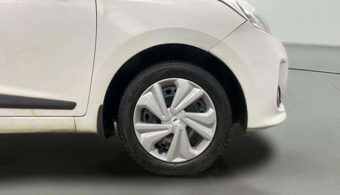 2017 Hyundai Grand i10 SPORTZ (O) 1.2 KAPPA VTVT, CNG, Manual, 55,430 km, Right Front Wheel