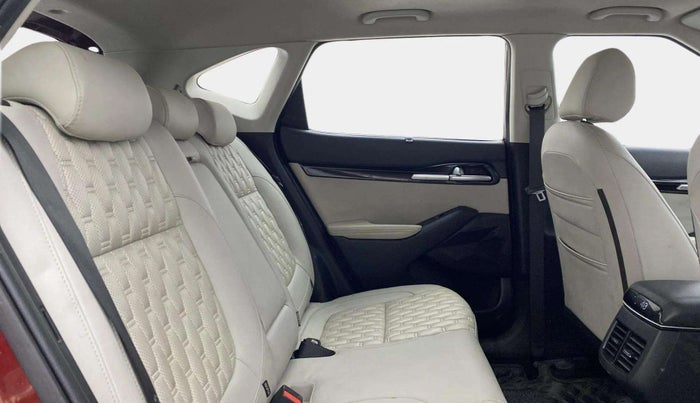2021 KIA SELTOS HTX IVT 1.5 PETROL, Petrol, Automatic, 60,179 km, Right Side Rear Door Cabin