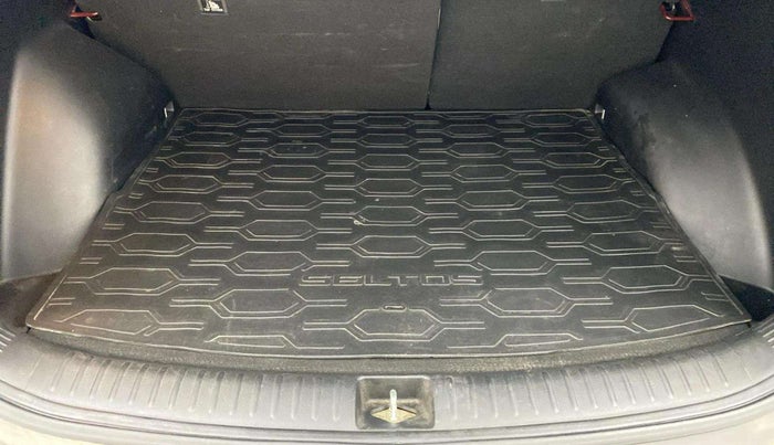 2021 KIA SELTOS HTX IVT 1.5 PETROL, Petrol, Automatic, 60,179 km, Boot Inside