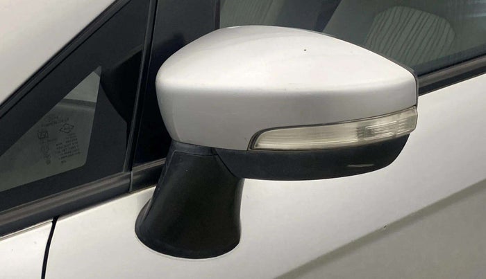 2016 Ford Ecosport TITANIUM 1.5L PETROL AT, Petrol, Automatic, 69,471 km, Left rear-view mirror - Slight misalignment