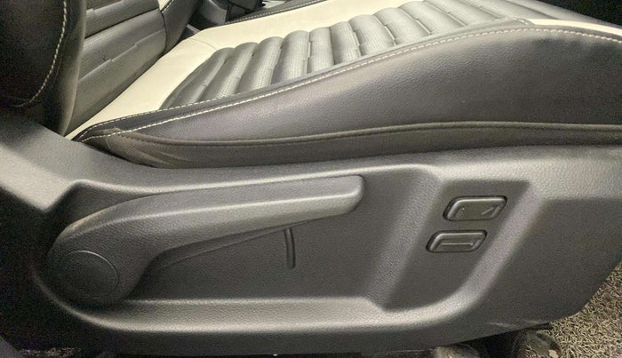 2024 KIA SONET GTX 1.0 Turbo Petrol DCT, Petrol, Automatic, 6,975 km, Driver Side Adjustment Panel