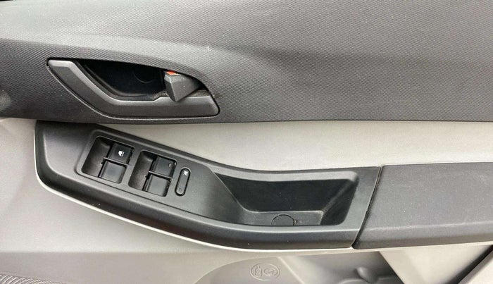 2022 Tata Tiago XT PETROL, Petrol, Manual, 34,955 km, Driver Side Door Panels Control