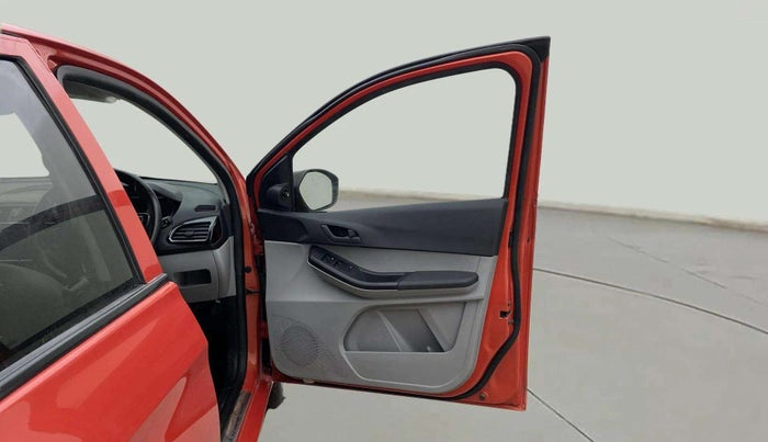 2022 Tata Tiago XT PETROL, Petrol, Manual, 34,955 km, RHS Front Door
