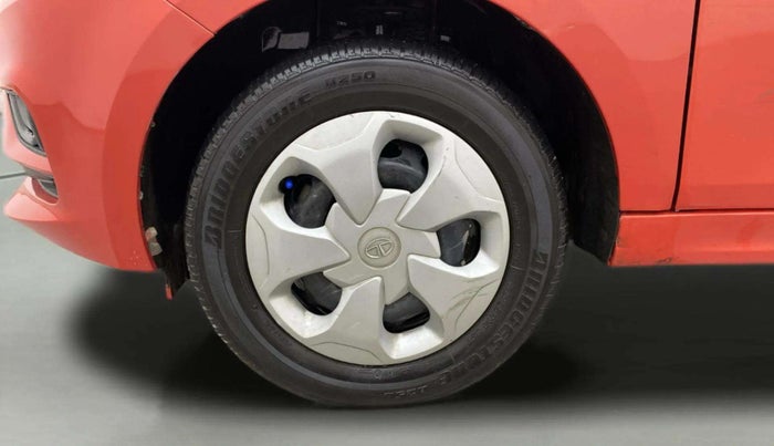 2022 Tata Tiago XT PETROL, Petrol, Manual, 34,955 km, Left Front Wheel