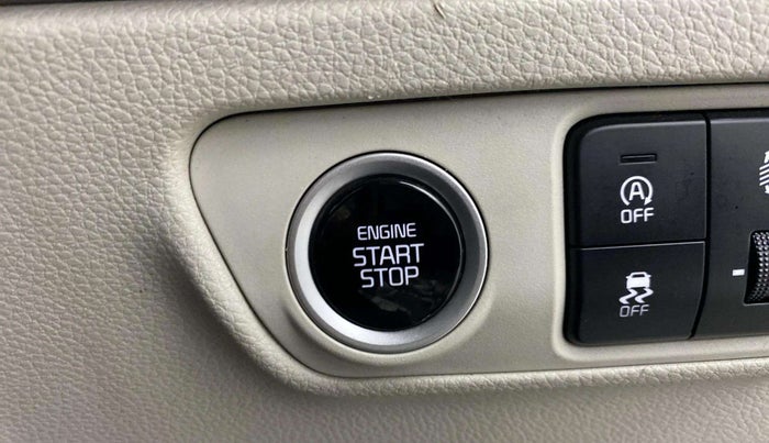 2025 KIA CARENS  PRESTIGE PLUS 1.5 TURBO PETROL DCT 7 STR, Petrol, Automatic, 27,414 km, Keyless Start/ Stop Button