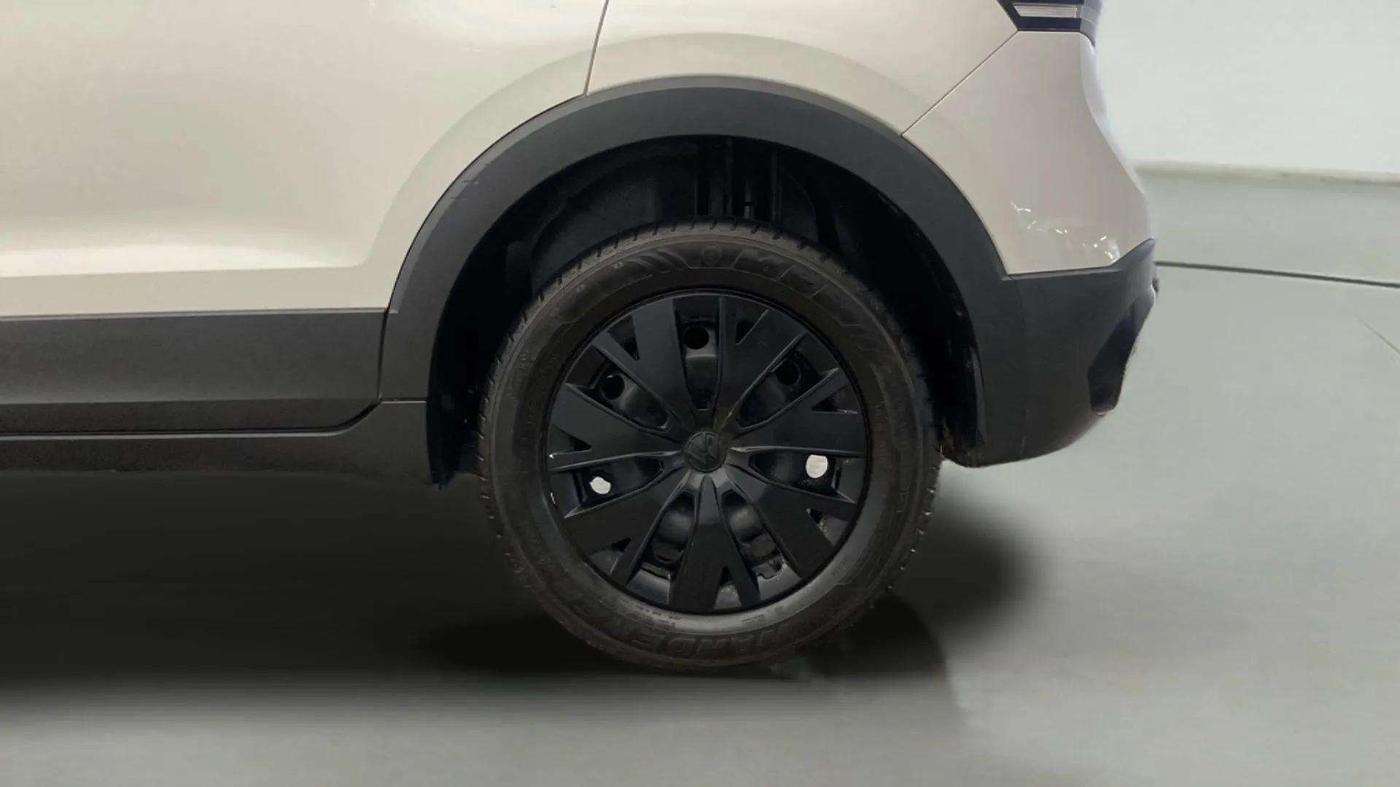 2024 Volkswagen TAIGUN COMFORTLINE 1.0 TSI MT, Petrol, Manual, 10,143 km, Left Rear Wheel