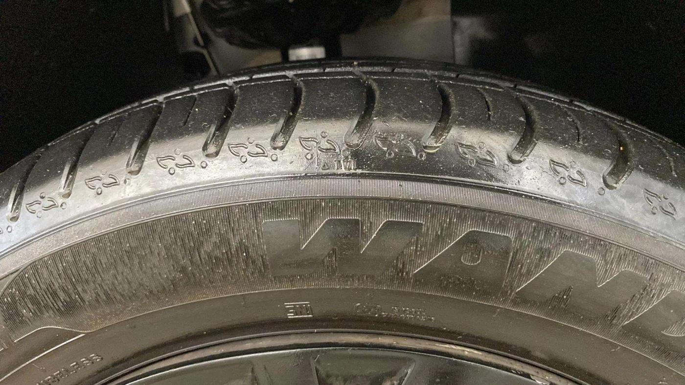 2024 Volkswagen TAIGUN COMFORTLINE 1.0 TSI MT, Petrol, Manual, 10,143 km, Right Front Tyre Tread
