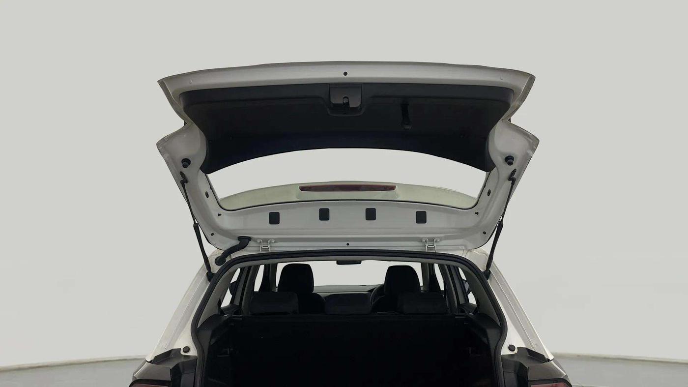 2024 Volkswagen TAIGUN COMFORTLINE 1.0 TSI MT, Petrol, Manual, 10,143 km, Boot Door Open