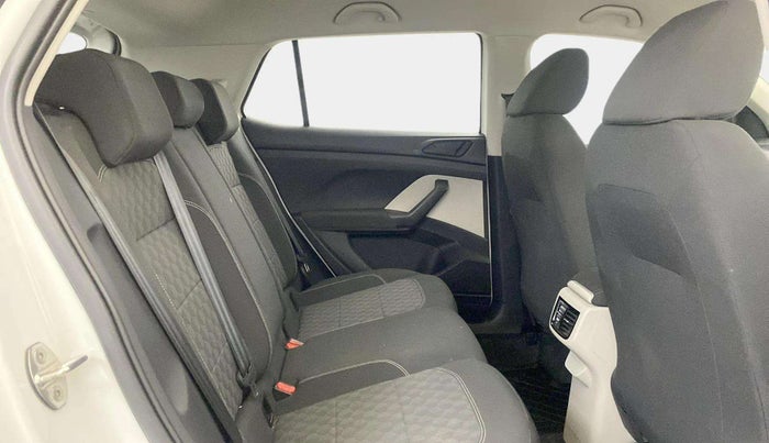 2024 Volkswagen TAIGUN COMFORTLINE 1.0 TSI MT, Petrol, Manual, 9,999 km, Right Side Rear Door Cabin