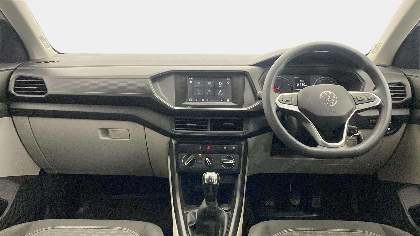 2024 Volkswagen TAIGUN COMFORTLINE 1.0 TSI MT, Petrol, Manual, 10,143 km, Dashboard
